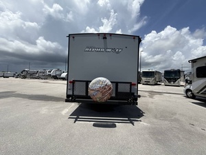 Autocaravana Usada 2022 F-o-r-e-s-t R-i-v-e-r A-l-p-h-a W-o-l-f 23DBH-L - Product Image 2