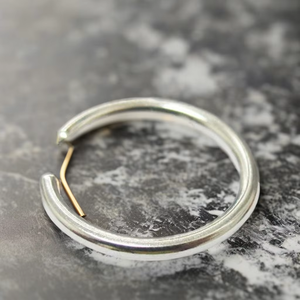 925เงินห่วงคล้องหูแบบเรียบเครื่องประดับออกแบบขายส่งโรงงานในประเทศไทย - Product Image 1