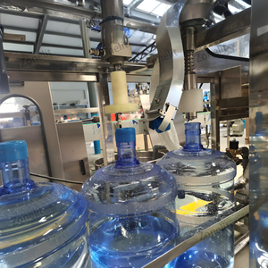 Machine de remplissage de liquide linéaire 2 en 1 semi-automatique 2 buses de <span class=keywords><strong>plongée</strong></span> Gallons et machine de capsulage - Product Image 3