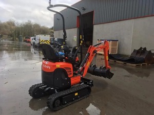 Excavatrice K008-3 de 1 tonne de Kubota - Product Image 3