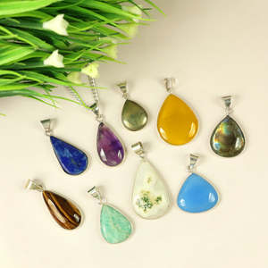 สร้อยคอจี้หยดน้ำหยกธรรมชาติชุบทองพร้อมสายโซ่ - Product Image 2