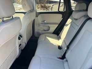 2023 M E R C E D E S - B E N Z GLA 250 4MATIC LISTO PARA ENVIAR - Product Image 3