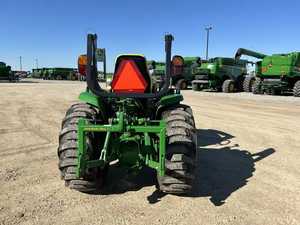 รถแทรกเตอร์อเนกประสงค์ขนาดเล็ก John Deere 3033R ปี 2018 สภาพใหม่/มือสอง ขายส่ง - Product Image 5