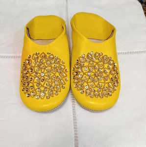 Pantuflas Babouche de Cuero Marroquí con Lentejuelas Amarillas Brillantes al por Mayor, Mules Orientales con Cuentas Doradas, Zapatos de Casa con Punta Redonda, Varios Colores - Product Image 1