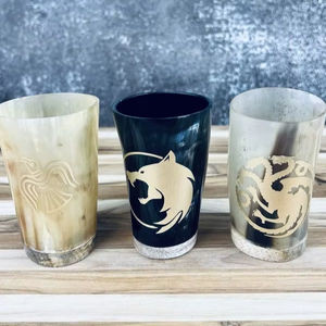 VintageNest Fabriqué à la main en matériau organique poli écologique Boîte à bijoux en bois Love Étui organisateur de luxe pour colliers - Product Image 1