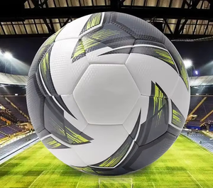 Ballon de football de taille officielle personnalisé, de haute qualité, en matériau PU-PVC pour l'entraînement sportif, design classique, personnalisé - Product Image 2