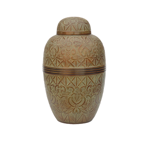 Urna Funeraria Estilo Americano con Manos en Oración, en Bronce Dorado, para Cenizas de Adultos, Duradera y de Calidad Confiable - Product Image 3