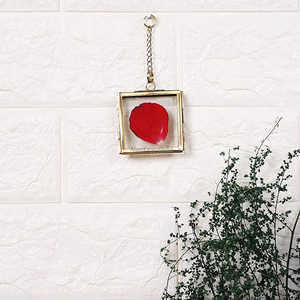 Superior Best Quality Newest Design Clear Glass Metal Border Hexagon Shape Hanging Chain Mini Photo Frame <b>Pressed</b> <b>Flower</b> Deco - Product Image 4