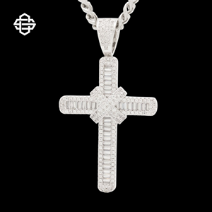 Collier pendentif croix nouée de luxe, plaqué or, avec diamants CZ baguette, bijoux hip-hop - Product Image 6