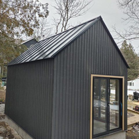 Mini studio de 16 m² en bois, style cabane, avec toit en acier