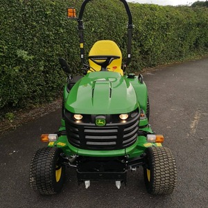 Herramientas Agrícolas, Cortacésped y Tractores Agrícolas, Modelos X240, X380, X300, Tractor Cortacésped John Deere en Venta - Product Image 3