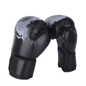 Guantes de Boxeo al por Mayor con Logotipo Personalizado, Guantes de Combate Antideslizantes de PVC Negro de Alta Calidad con Protección UV para Entrenamiento - Product Image 1