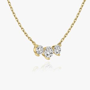 สร้อยคอจี้เพชรโมอิสซาไนต์สุดหรูหราประดับทองคำขาว 925 จาก Tishya Diamond - Product Image 1