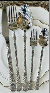 ชุดเครื่องใช้บนโต๊ะอาหารทำจากสแตนเลสขัดเงาสีทองแบบ18/10สำหรับเช่างานแต่งงานและโรงแรมหรู - Product Image 2