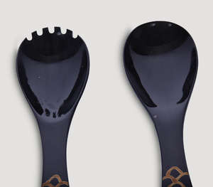 Juego de Servidores de Ensalada de Cuerno Natural Negro Sólido, Hecho a Mano, con Asas Únicas con Grabado Artístico de Escamas de Pescado, para Mezclar - Product Image 4