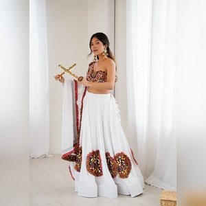 Lehenga Choli de créateur, tenue de soirée, mariage indien, broderie lourde, cousu, pour femmes, en gros et à prix avantageux - Product Image 4