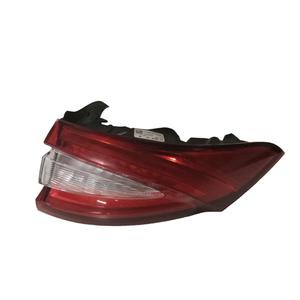 Feu arrière droit MASERATI Levante Série (16>) 670032331 M156E - Product Image 1