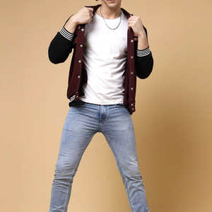 Vente en gros OEM de Kivotech, veste en coton 100% pour hommes, broderie personnalisée, patchs de logo, veste universitaire vintage de haute qualité - Product Image 6