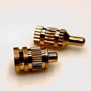 Bouchon d'insertion rond en laiton JBI pour pièces automobiles avec finition laiton naturel - Product Image 2