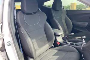 Hyundai Veloster N 2020 Usado, Inspeccionado, Transmisión Manual de 6 Velocidades, Motor Turbo de 4 Cilindros y 275 hp, Paquete de Rendimiento, Mayormente sin Modificaciones - Product Image 5