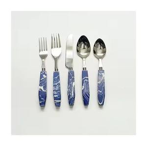 Belle qualité plaqué argent avec marbre ombre résine poignée ensemble de vaisselle couverts en acier inoxydable - Product Image 3