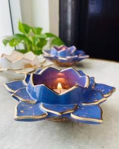 Décorations de table de mariage chics multicolores Porte-bougies chauffe-plat élégants pour événements et pendaison de crémaillère Accent multicolore Diwali Diya - Product Image 4