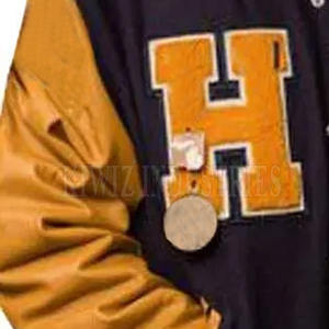 Cómoda chaqueta con letras bordadas por encargo para hombre, chaqueta con letras de manga larga a la venta - Product Image 4