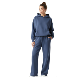 Ensemble de survêtement pour femme, respirant, uni, décontracté, taille personnalisée, entraînement d'hiver, vente en gros, polaire personnalisé, écologique, séchage rapide, sweat-shirt et pantalon - Product Image 1