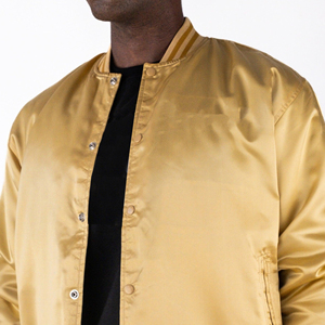 Chaqueta de satén deportiva para hombre personalizada con cuello levantado y logotipo frontal Chaqueta completa de nuevo estilo con tiras de colores - Product Image 6