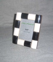 Cadre photo personnalisé en résine artisanale 4x4 pouces, rayé rouge, noir et blanc, fait main, moderne, imprimé UV, léger et étanche