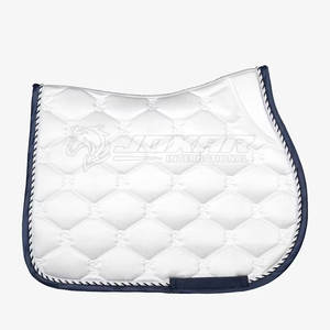 Tapis de selle à doublure en polaire respirante Fourniture d'usine OEM Matériel d'équitation matelassé Ajustement personnalisé disponible Séchage rapide Confortable - Product Image 1