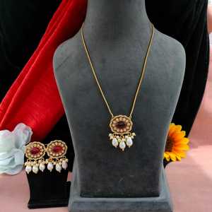 Ensemble de pendentifs victoriens en zircon et pierre Monalisa pour femmes costumes à la fois ethniques et indo tenue occidentale parfaite pour les mariages, les fêtes - Product Image 2