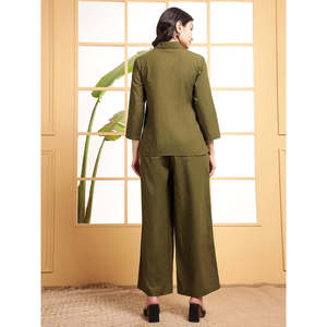 Conjunto de 2 Piezas Deebaco para Mujer, Color Oliva, Bordado Floral, Camisa de Manga Tres Cuartos con Pantalones, Atuendo Casual de Primavera/Verano - Product Image 5