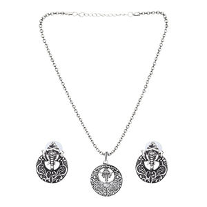 Conjunto de joyería de moda para niñas Collar de cadena multicapa con diseño de moda y juvenil Conjuntos de joyería de moda - Product Image 4