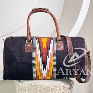 Recién llegado, bolsos de lona de cuero genuino azteca de estilo Vintage, bolsos de fin de semana grandes de lana negra Unisex occidental personalizados - Product Image 1