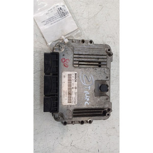 UNIDAD DE CONTROL DEL MOTOR RENAULT Trafic Combi 2ª Serie 0281017065/8200935115/8201105714 M9R786 diésel 1995 (07>) - Product Image 1
