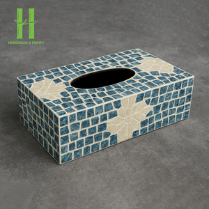 Nuevo diseño Rectangular Madre de perla MOP Caja de pañuelos Hecho a mano Capiz Shell Servilletero decorativo de Vietnam - Product Image 1