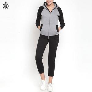 Survêtements à capuche à double panneau pour femmes-Vêtements de fitness d'hiver décontractés-Pullover Hoodies & Joggers Pants Set Ladies - Product Image 1