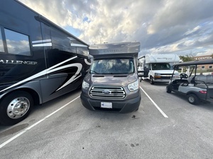 Winnabago Fuse 2-3-A d'occasion 2017 à vendre - Product Image 2