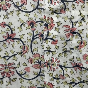 Chemise décontractée en coton imprimé à la main pour homme, tendance et élégante |   Collection de chemises à manches longues 100% coton à motifs floraux - Product Image 3