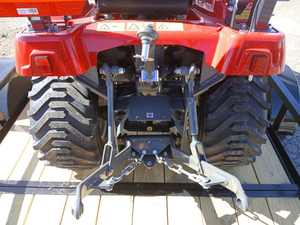 Tractor de ruedas Massey Ferguson 1GC.25 2025 4x4 24HP 4WD/2WD, bomba, engranaje, motor, caja de cambios, cojinete central para uso agrícola - Product Image 1