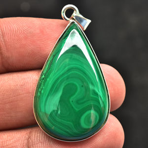 Hermoso colgante de malaquita 925 plata esterlina plata pura regalo de plata estampada para sus comerciantes colgante encantador colgante ovalado. - Product Image 5