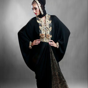 Mirada Abaya De Diseñador Con Obra Floral En La Parte Delantera Más Venta En Dubai - Product Image 1