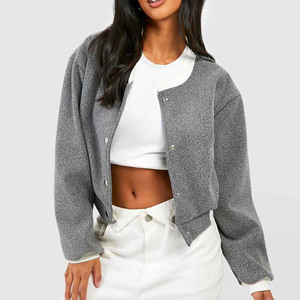 Chaqueta universitaria de béisbol de manga larga con diseño OEM nuevo, al por mayor, personalizada, de última moda, para mujer, lisa, con letras. - Product Image 6