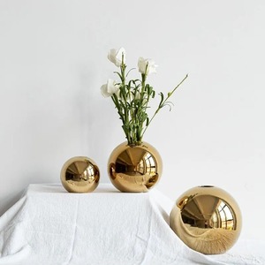 Classic Design Metal Flower <b>Vases</b> With Glossy Gold Polished For Home Decor Table Decor Luxury Home Decorations Supplies - Product Image 1