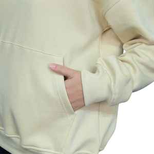 Sweat-shirt à capuche oversize pour femme en ivoire, confortable et doux, à manches longues, pour un style décontracté ou une tenue de détente - Product Image 5