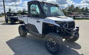 Oferta con Descuento: Lujoso Polaris Ranger XD 1500 Extreme Duty NorthStar Edición Nueva 2025, Color Blanco Fantasma, Vehículos Todoterreno (ATV) y Utilitarios Todoterreno (UTV) Premium - Product Image 5