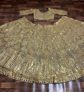 Magnifique collection de lehenga choli de soirée, dernière création, en fausse fourrure et matériaux recyclés, prête pour l'hiver/été - Product Image 6