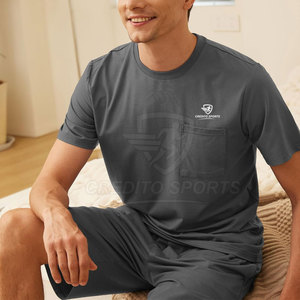 Conjunto de camiseta y pantalones cortos de diseño personalizado para hombre, conjunto moderno de pantalones cortos y camiseta para hombre, ropa cómoda para el verano - Product Image 3