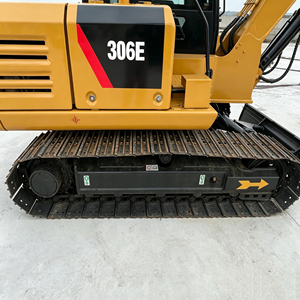 Excavadora de cadenas Caterpillar 306E2 usada, original de Japón, de 6 toneladas, excavadora hidráulica para construcción, paisajismo y trabajo agrícola. - Product Image 3